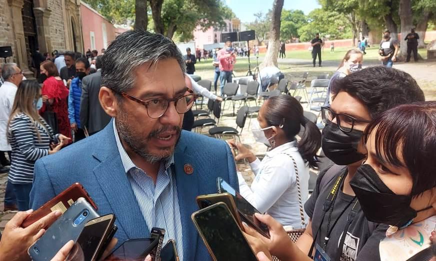 Inminente el cambio de rector en la UATx, dice González Placencia