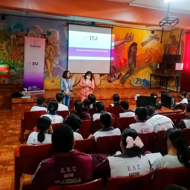 Brinda Instituto Tlaxcalteca de la Juventud taller sobre prevención de adicciones