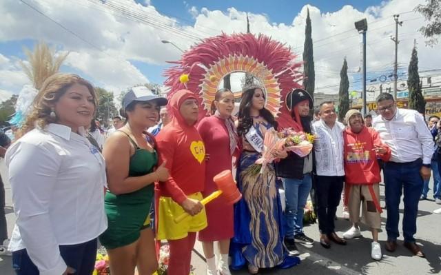 Entre colorido y alegría se desarrolló  desfile de carnaval de Apetatitlán