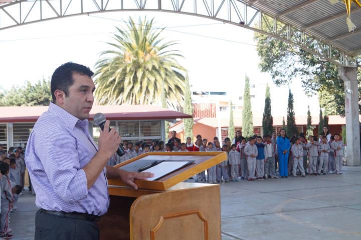 Alcalde refuerza la infraestructura educativa de la primaria Francisco Sarabia
