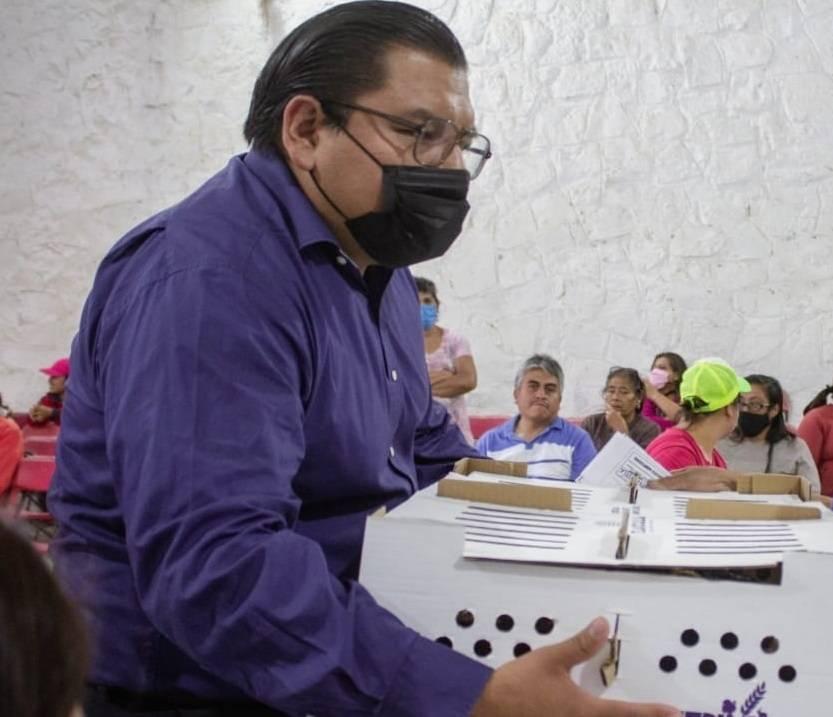 Inmerso en problemas el alcalde de Tepetitla por desvío de miles de pesos 