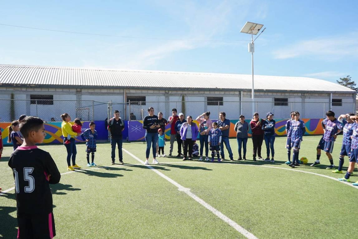 Diana Torrejón logra la rehabilitación de la cancha deportiva de Soltepec – Tlaxco  