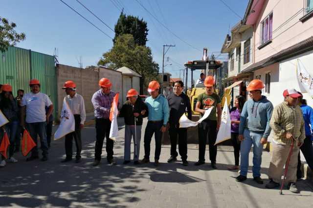 Badillo Jaramillo da el banderazo para rehabilitación de la calle Cuauhtémoc