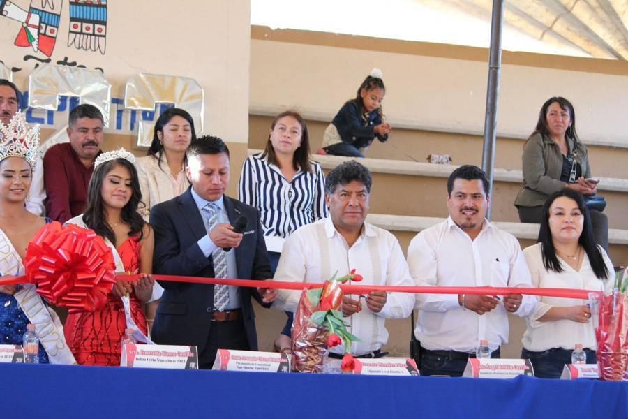 Participa Vicente Morales en inauguración de la feria de San Simeón Xipetzinco 2023