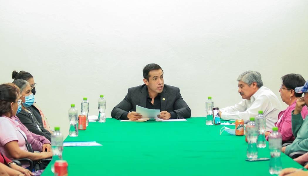Bladimir Zainos Flores y Jaciel González Herrera se reúnen con vecinos de Xicohtzinco