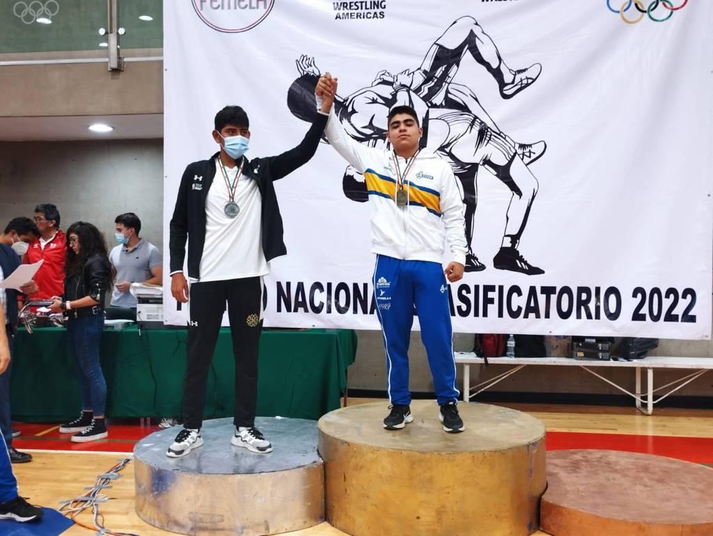 Destaca Tlaxcala en campeonato clasificatorio de luchas asociadas