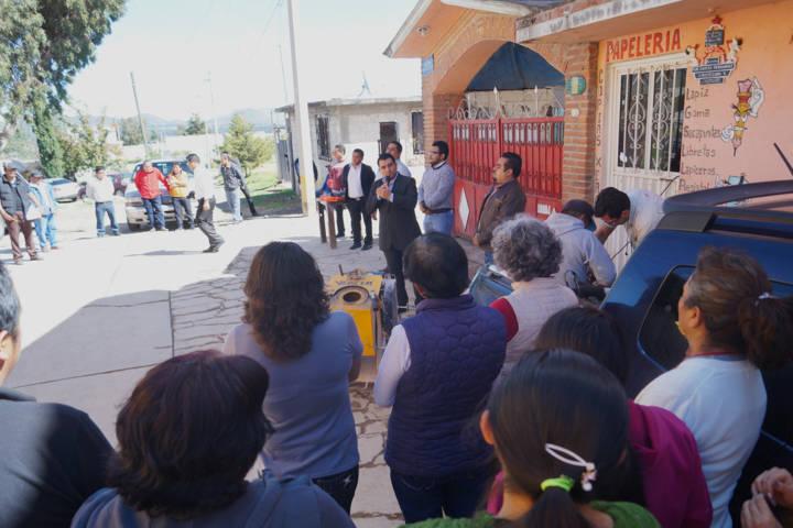 Alcalde pone en marcha trabajo de pavimentación en Soltepec
