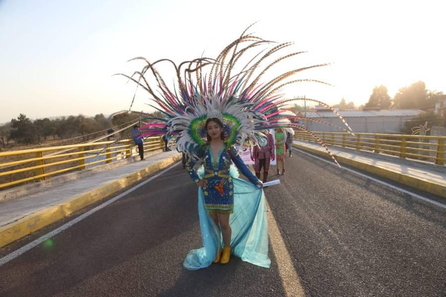 Con magno desfile inicia Yauhquemehcan el carnaval