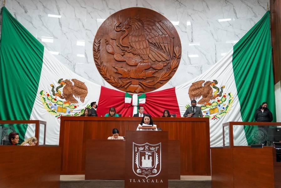 Presenta diputada convocatoria para entregar presea Desiderio Hernández