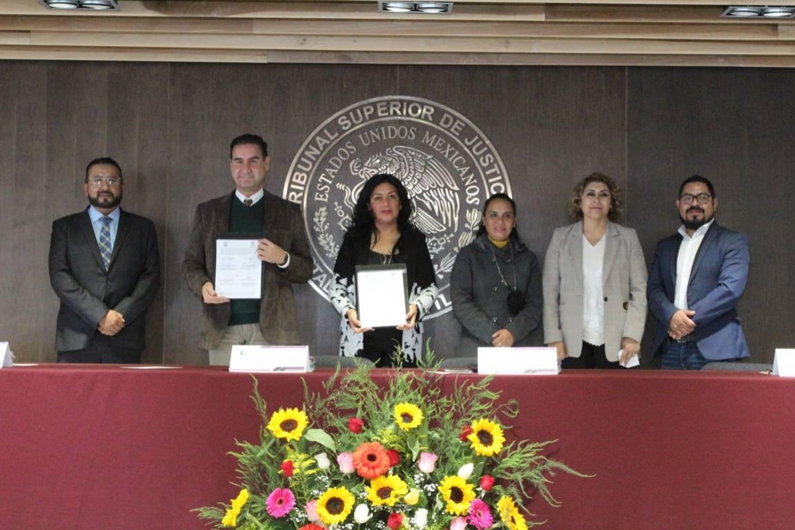 Firman convenio Poder Judicial y la Universidad del Valle de Tlaxcala