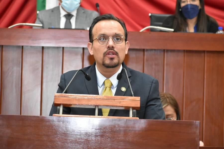 Propone Cambrón penalizar en Tlaxcala la gestación subrogada