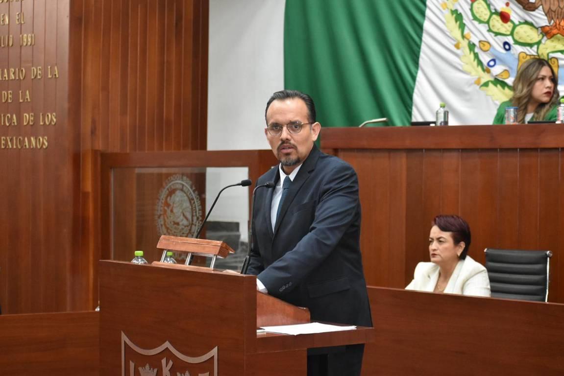 Juan Manuel Cambrón presenta iniciativa para solicitar comparecencia de la procuradora