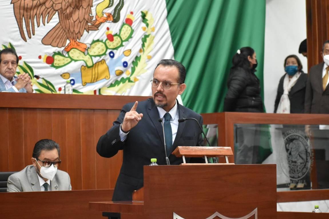 Juan Manuel Cambrón presenta iniciativa para solicitar comparecencia de la procuradora
