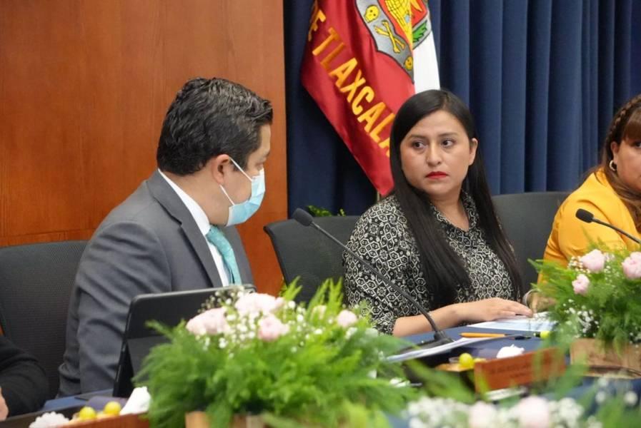 Lupita Cuamatzi Aguayo preside la comparecencia del Secretario de Salud del Estado
