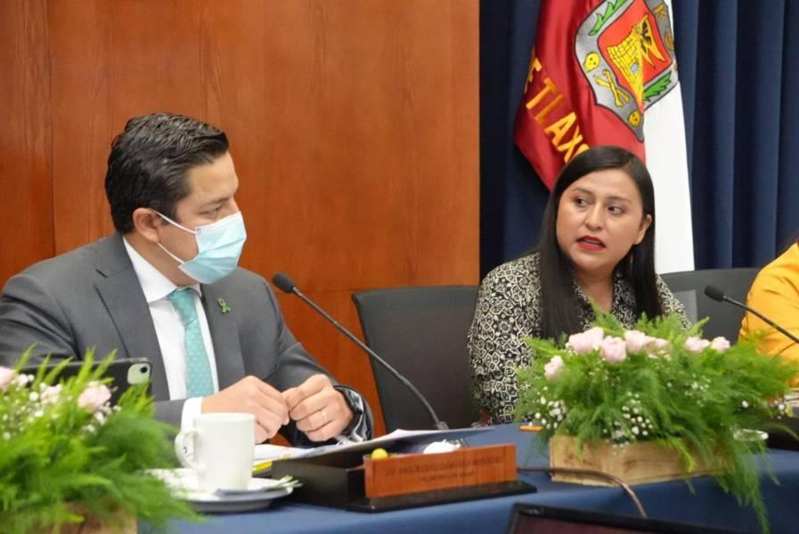 Lupita Cuamatzi Aguayo preside la comparecencia del Secretario de Salud del Estado