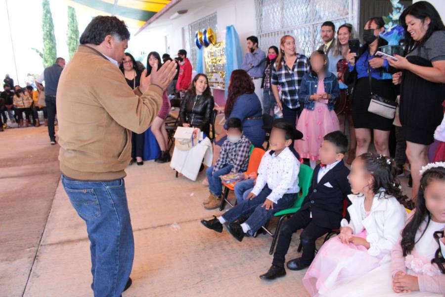 Celebra Vicente Morales graduación de niñas y niños egresados de nivel preescolar