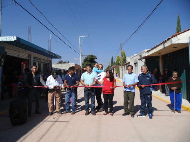 Inauguró CLV pavimentación de calle Francisco I. Madero en Amaxac