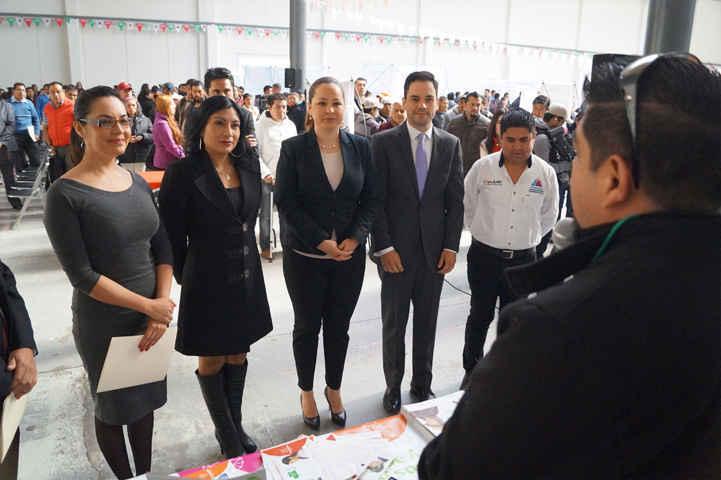 Con más de 950 vacantes inauguraron la Feria Empleo para Jovenes Tlaxcala 2016