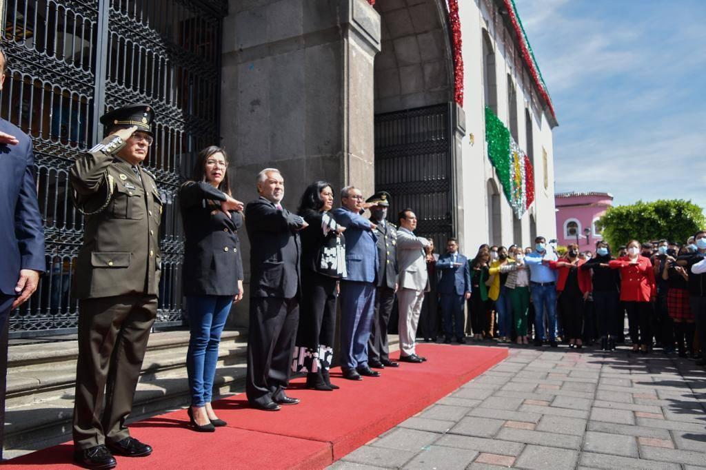 Fijan bando solemne en el Congreso del Estado de Tlaxcala