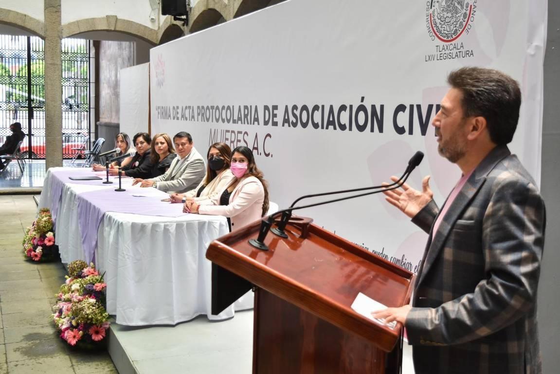  “Mujeres A.C.” realiza firma de acta protocolaria en el Congreso de Tlaxcala