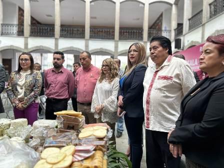 Presentan Saberes y Sabores de Tlaxco en el Congreso de Tlaxcala
