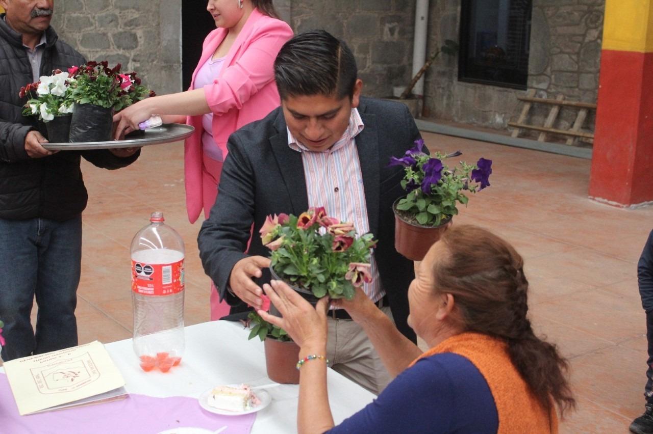 Alcalde José Luis Hernández conmemora el Día de la Mujer en Xaltocan