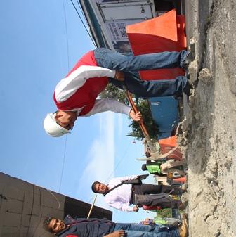 Alcalde de Huactzinco mejora infraestructura en la calle 16 de septiembre