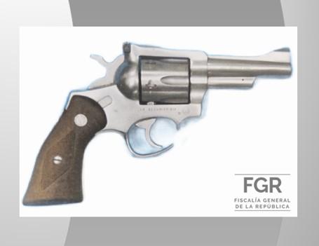 FGR obtiene prisión preventiva contra una persona por portación de arma de fuego