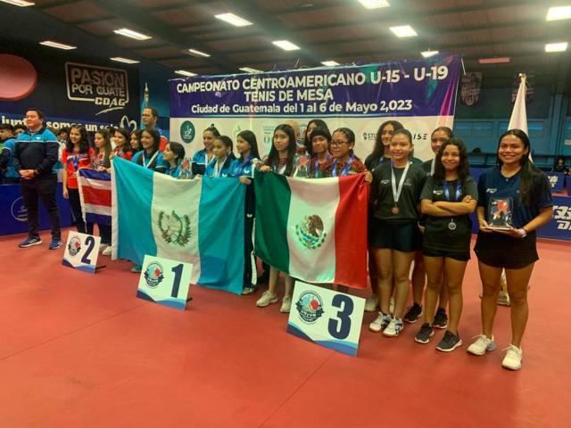 Lograron tlaxcaltecas tres medallas para México en centroamericano sub-15 de tenis de mesa