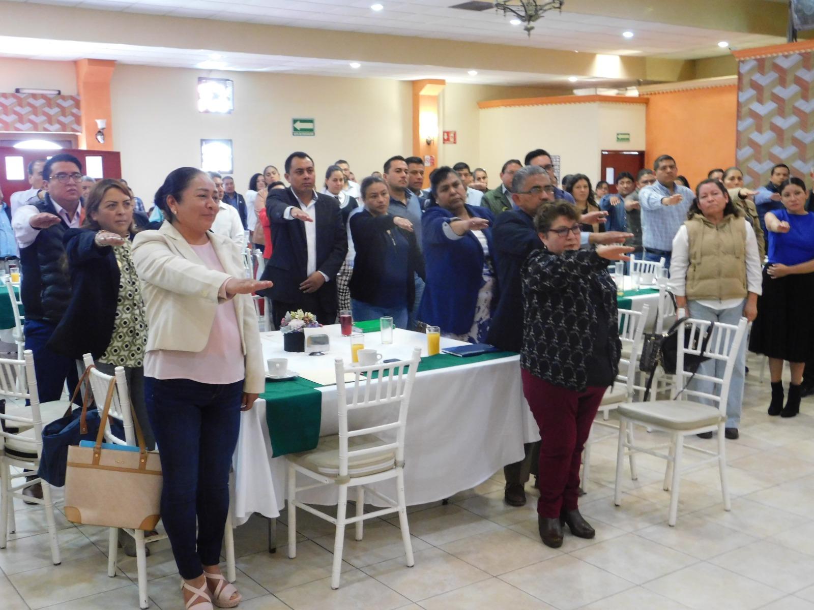Toma protesta Blanca Águila a nuevos delegados sindicales
