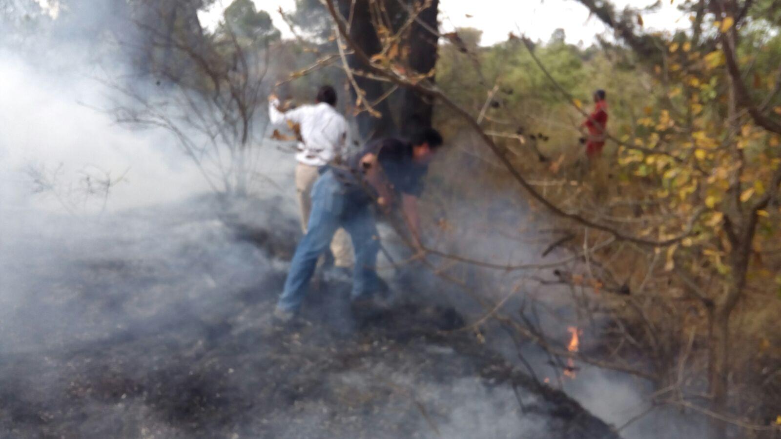 Policía municipal y PC de Amaxac controlan incendio en Santa Elena