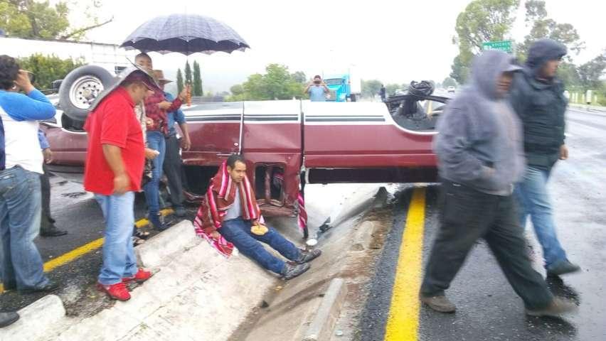 Volcadura en la autopista Tlaxcala-San Martin deja un lesionado