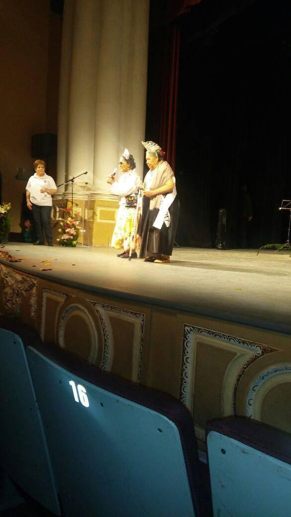Conviven adultos mayores de San Pablo del Monte en el Teatro Xicohtencatl