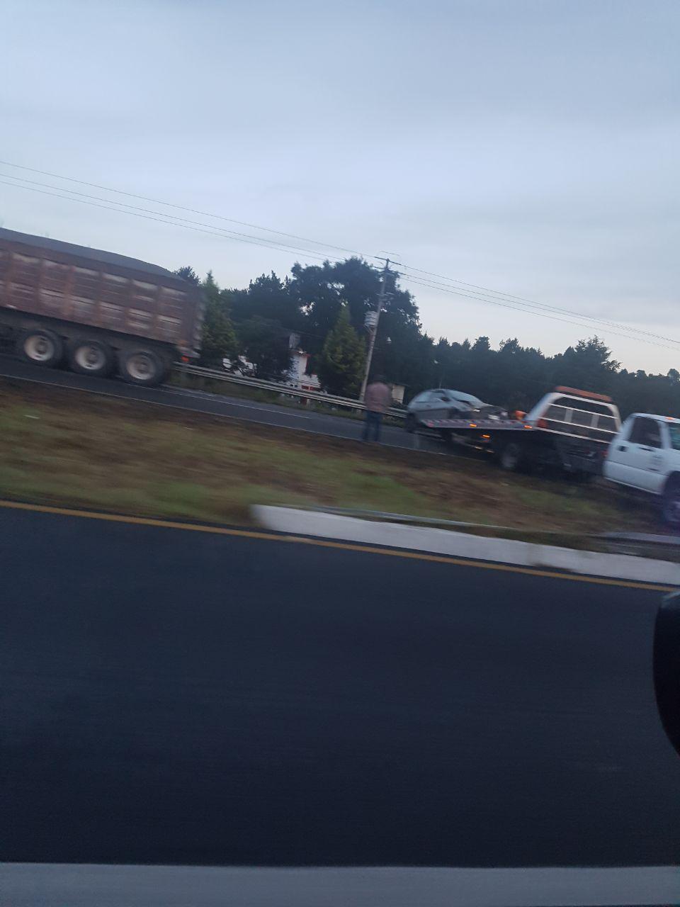 Intenso tráfico por accidente sobre la carretera Tlaxcala- Apizaco