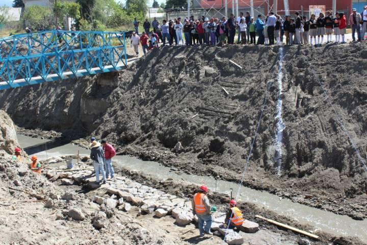 Alcalde de Huactzinco gestiona inversión para la construcción del puente Briones