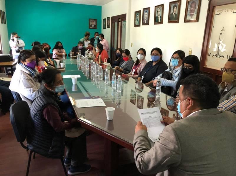 Raúl Juárez recibe a estudiantes para conocer la cultura tradicional de SPM