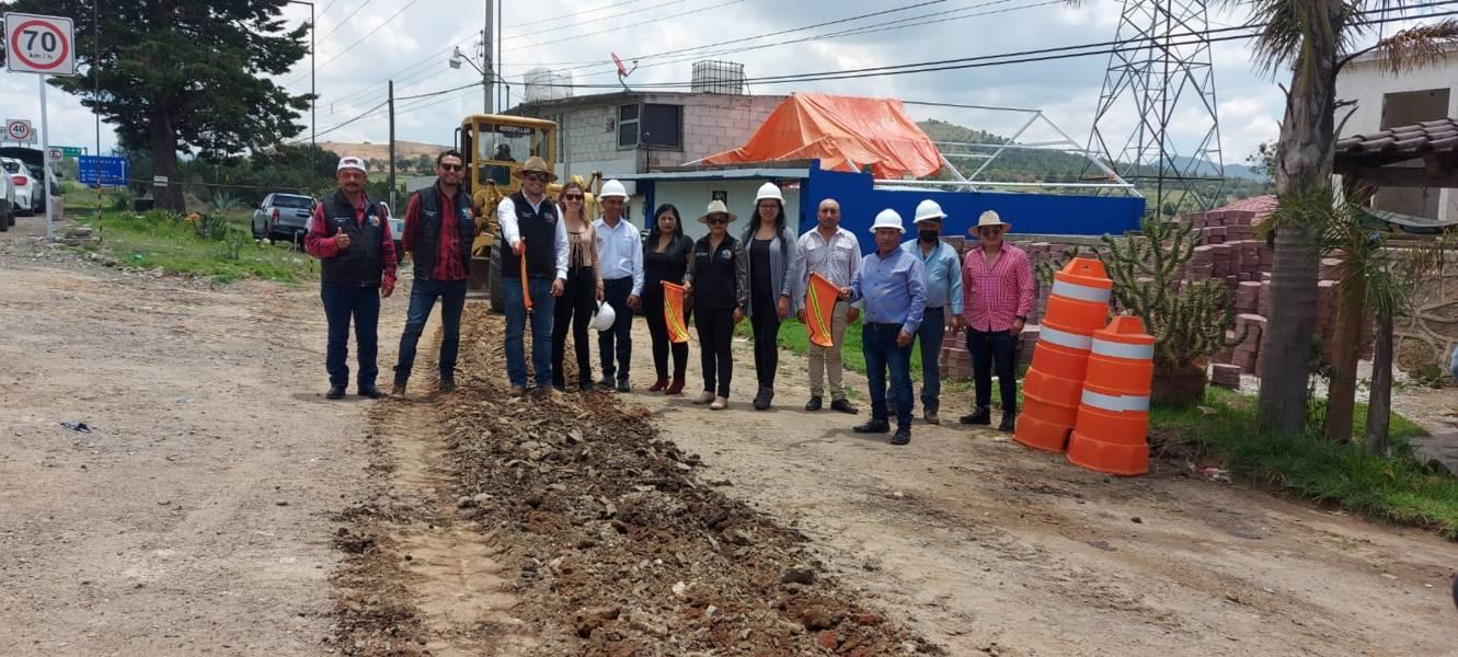 Alcalde de Atlangatepec inicia paquete de obras 2022 en distintas comunidades