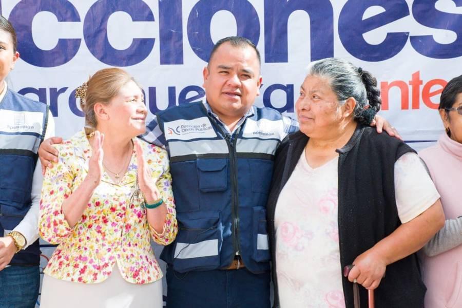 Angelo Gutierrez rehabilita con adoquín la privada Bugambilias en Apetatitlán