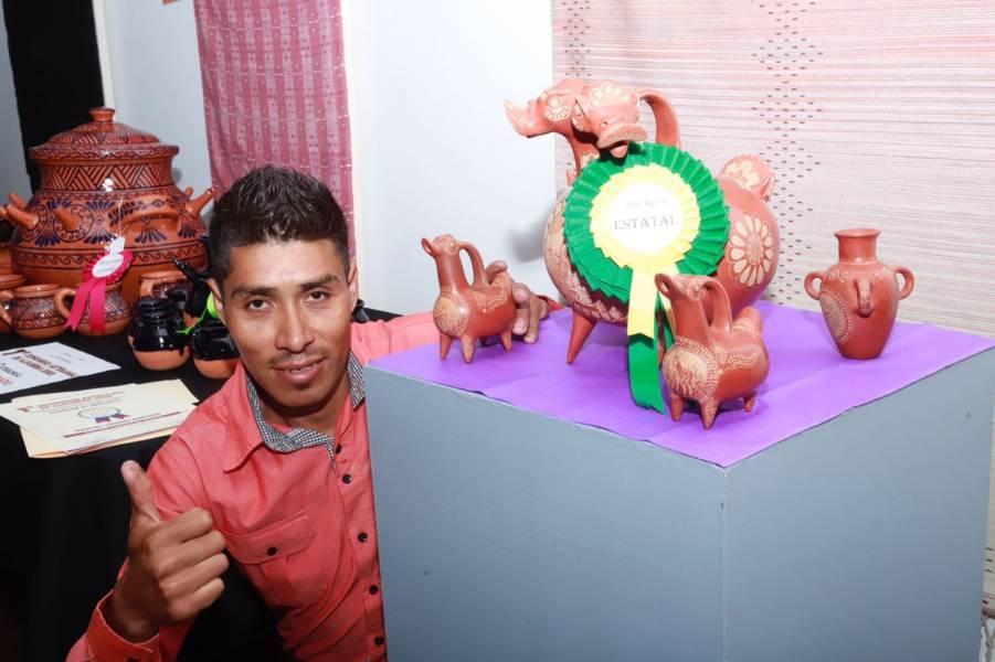 Premió CAT a ganadores de concurso artesanal de alfarería 2022