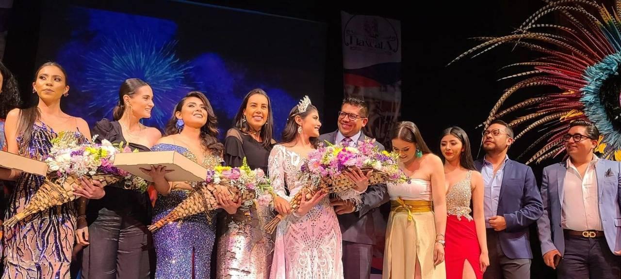 Se Corona Melany Grisel Rosas, de Calpulalpan, como reina de la Gran Feria de Tlaxcala 2022