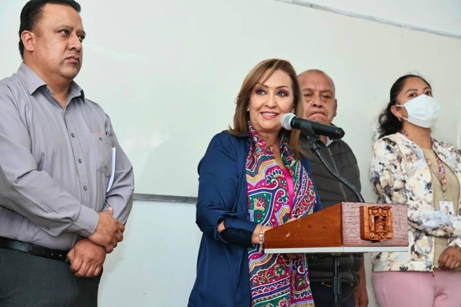 Entregó Gobernadora equipamiento y máquinas de coser en la escuela “Valentín Gómez Farías”