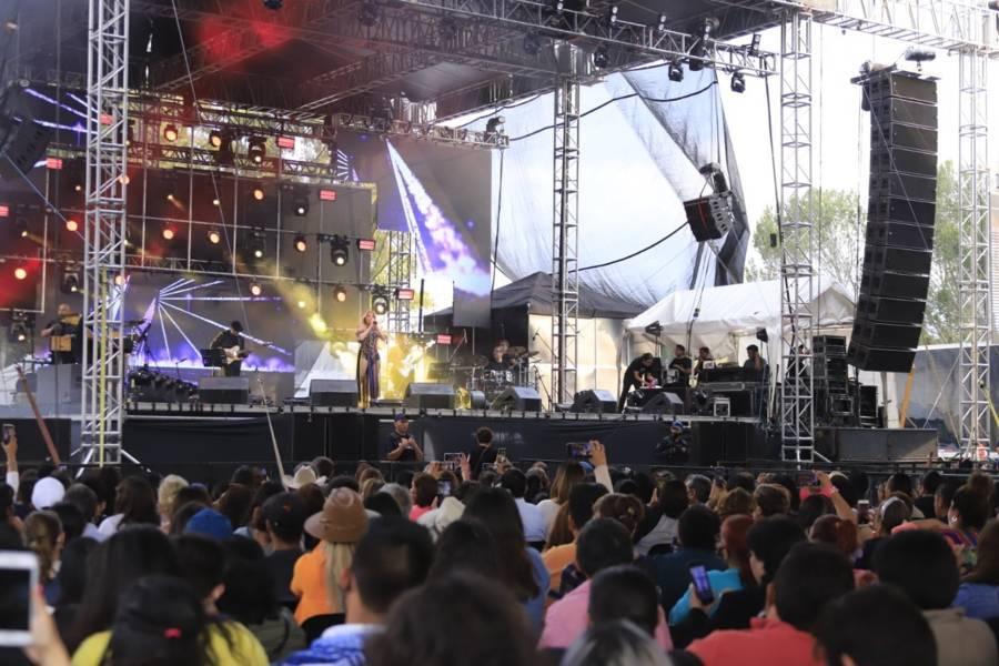 Con éxito se presentó Yuri en la Gran Feria Tlaxcala 2022