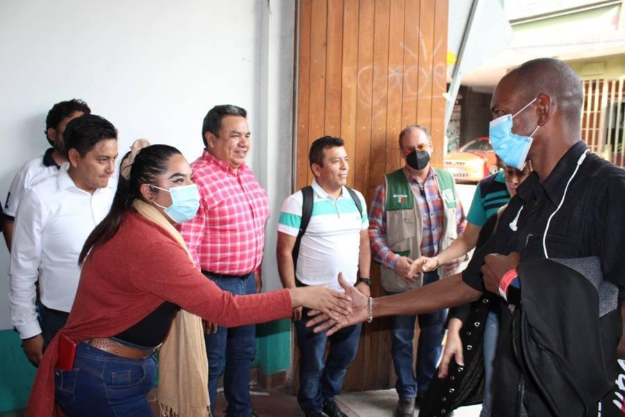 Alcalde de SPM les da la bienvenida a médicos especialistas cubanos 