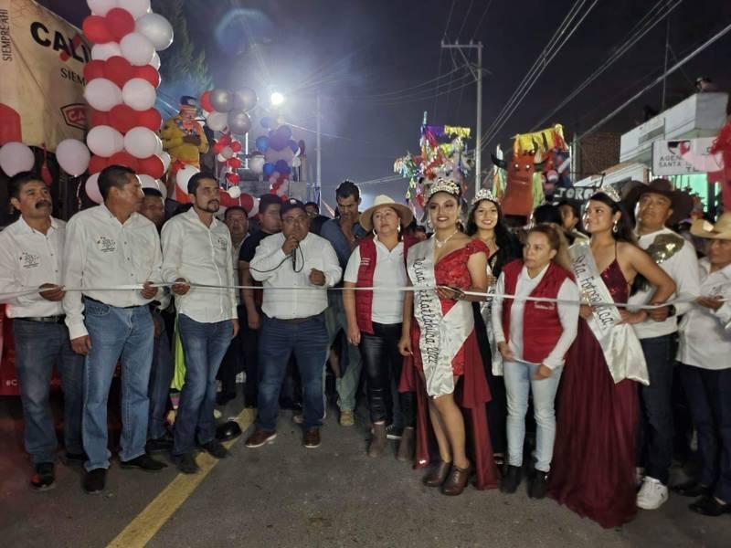 Lleno de colorido y alegría se realiza el desfile de la Feria de Tetlatlahuca