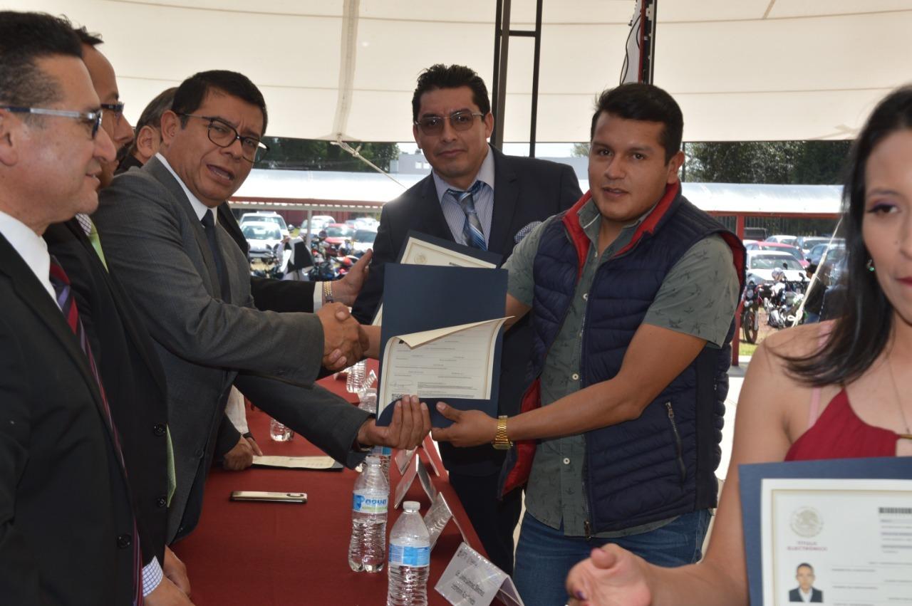 Entrega Universidad Politécnica de Tlaxcala 535 títulos 