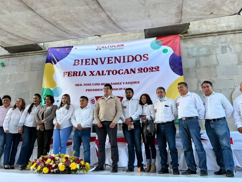 Desfile de contingentes engalanan la Feria de Xaltocan 2022