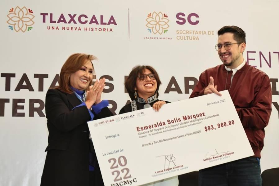 Entregó gobernadora estímulos a ganadores de Pacmyc y premios de artes visuales
