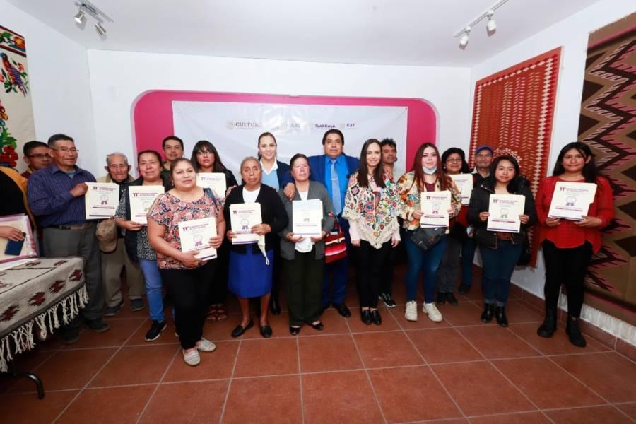 Entregó CAT premios a ganadores del 11° Concurso Regional de Textiles 2022