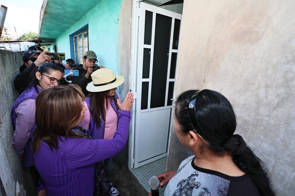Supervisó Lorena Cuéllar “programa puertas y ventanas para tu hogar” en Tlaxco
