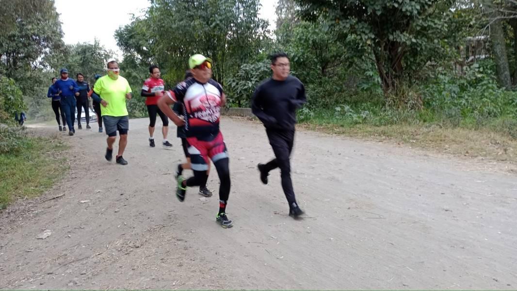 Rumbo al #LagoDelNiño2022 atletas que participarán en duatlón reconocen ruta